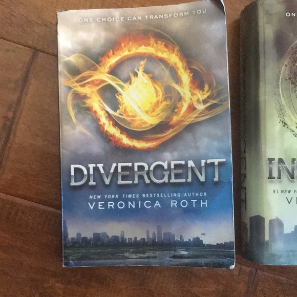 Veronica Roth LOT BUNDLE THREE BOOKS Divergent Insurgent Allegiant - Picture 2 of 11